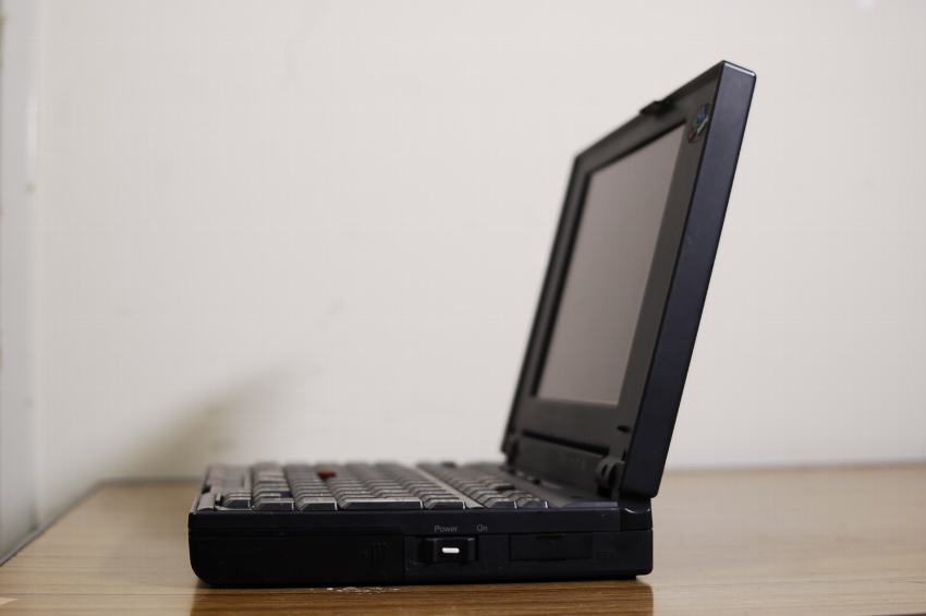 IBM ThinkPad 230CS-瑞邦电脑