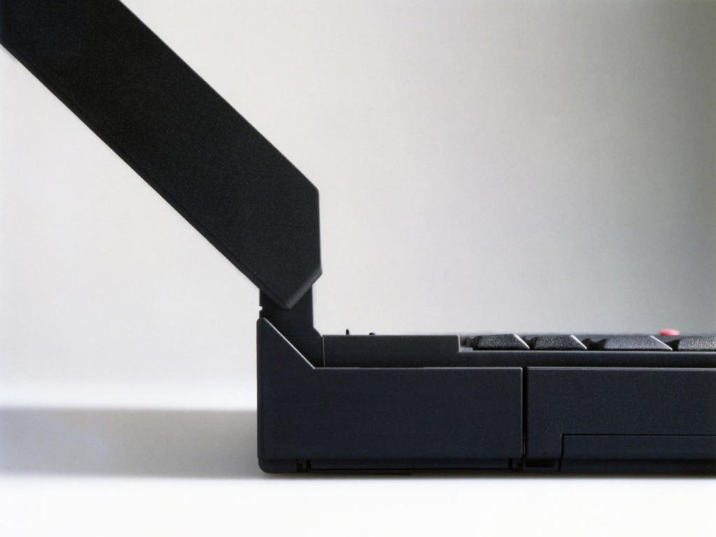 IBM ThinkPad 700 700C-第一台以ThinkPad命名的笔记本电脑-瑞邦电脑
