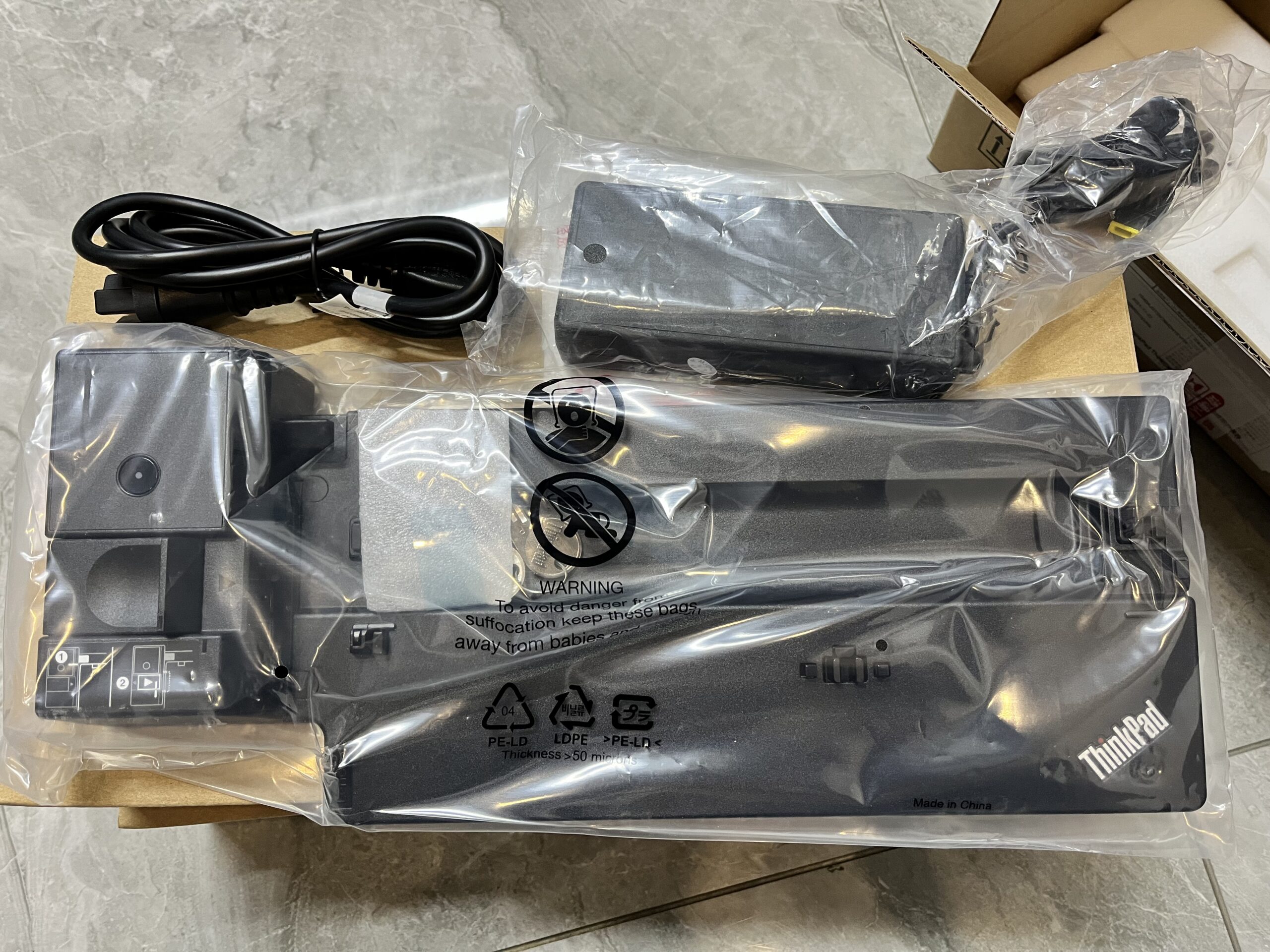 ThinkPad 底座扩展坞高级版（40AJ0135CN）-瑞邦电脑